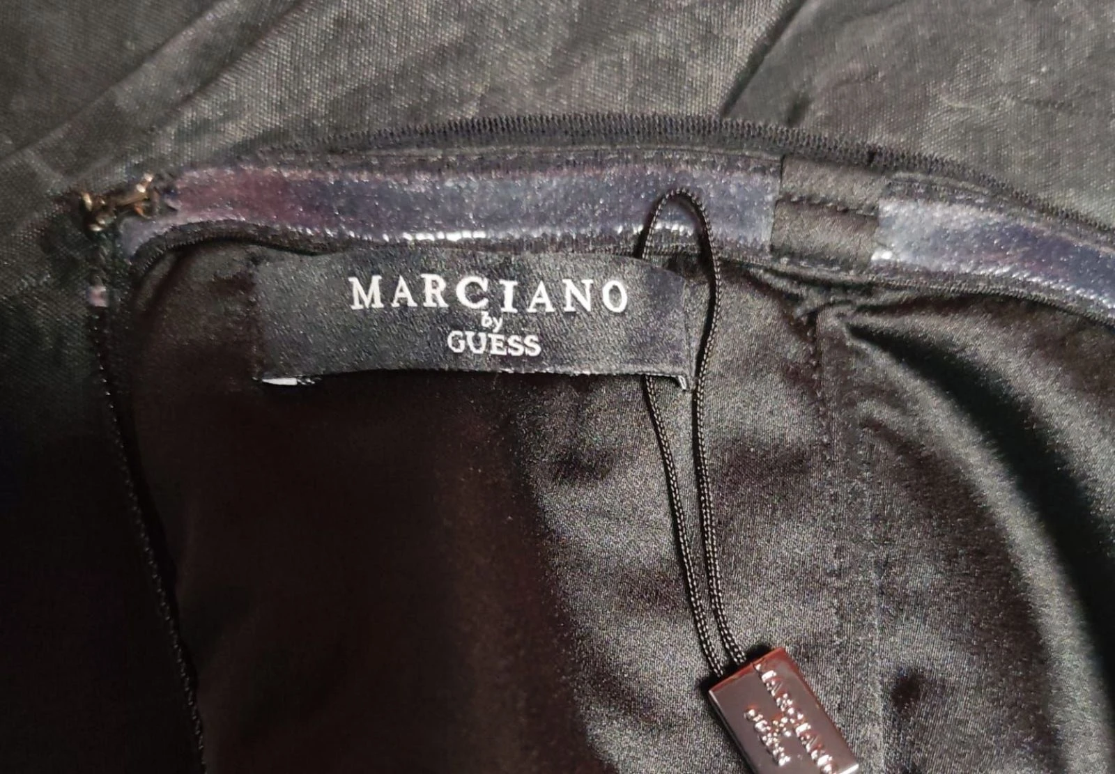 Robe courte plissée trapèze Marciano by Guess (Neuve avec étiquette) – photo 9